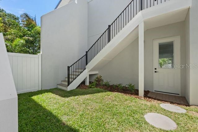 Activo con contrato: $850,000 (4 camas, 3 baños, 2340 Pies cuadrados)