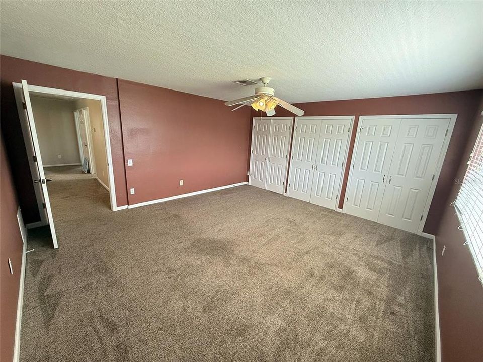 For Sale: $799,000 (5 beds, 2 baths, 3114 Square Feet)