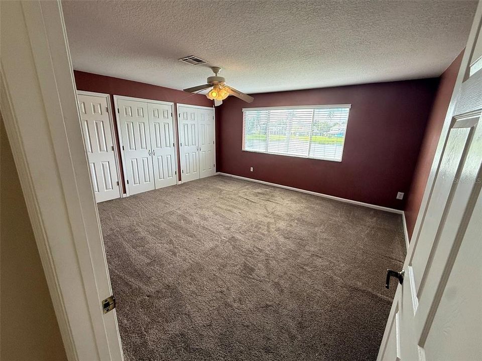 For Sale: $799,000 (5 beds, 2 baths, 3114 Square Feet)