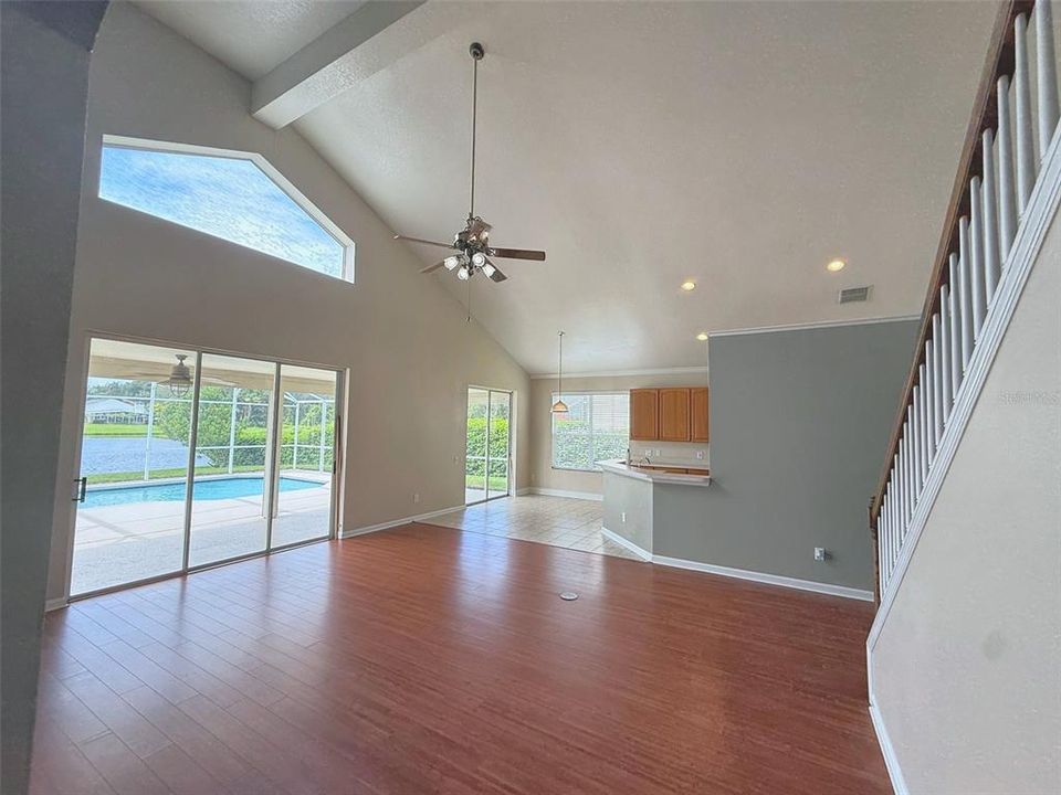 For Sale: $799,000 (5 beds, 2 baths, 3114 Square Feet)