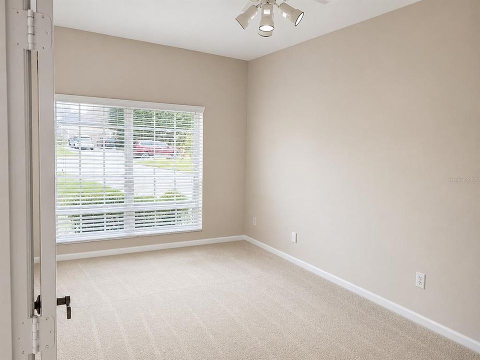 For Sale: $799,000 (5 beds, 2 baths, 3114 Square Feet)