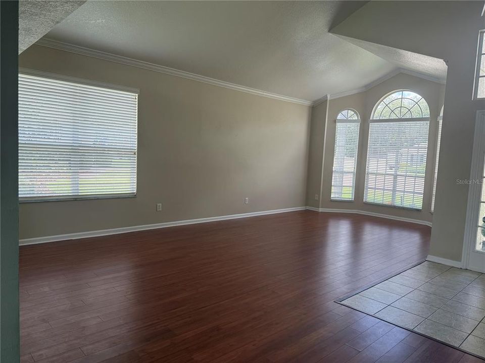 For Sale: $799,000 (5 beds, 2 baths, 3114 Square Feet)