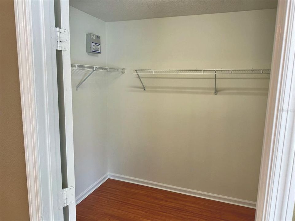 For Sale: $799,000 (5 beds, 2 baths, 3114 Square Feet)