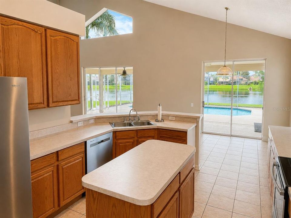 For Sale: $799,000 (5 beds, 2 baths, 3114 Square Feet)