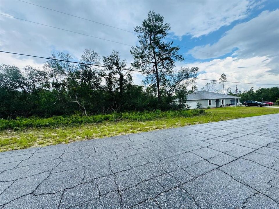 合同活跃: $29,900 (0.50 acres)