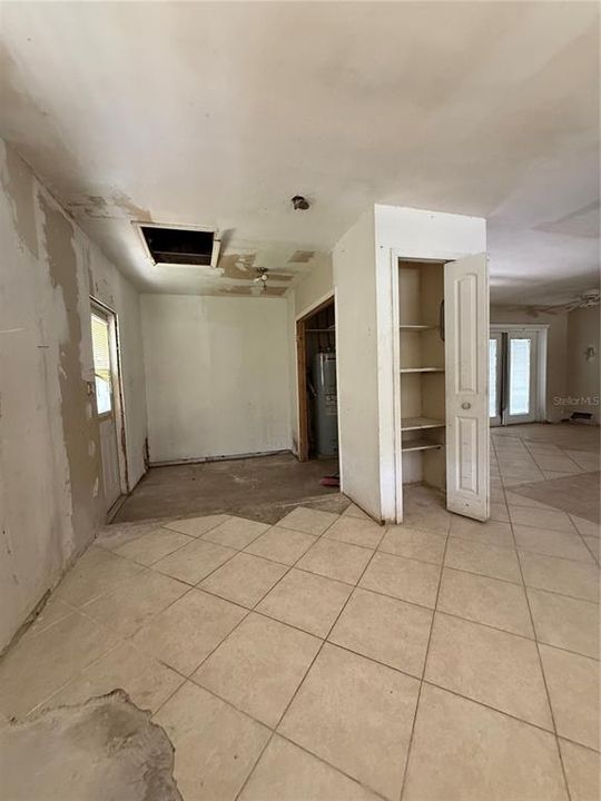 For Sale: $189,900 (3 beds, 2 baths, 1606 Square Feet)