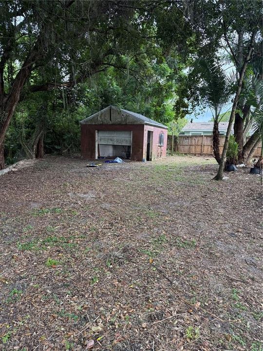 For Sale: $189,900 (3 beds, 2 baths, 1606 Square Feet)