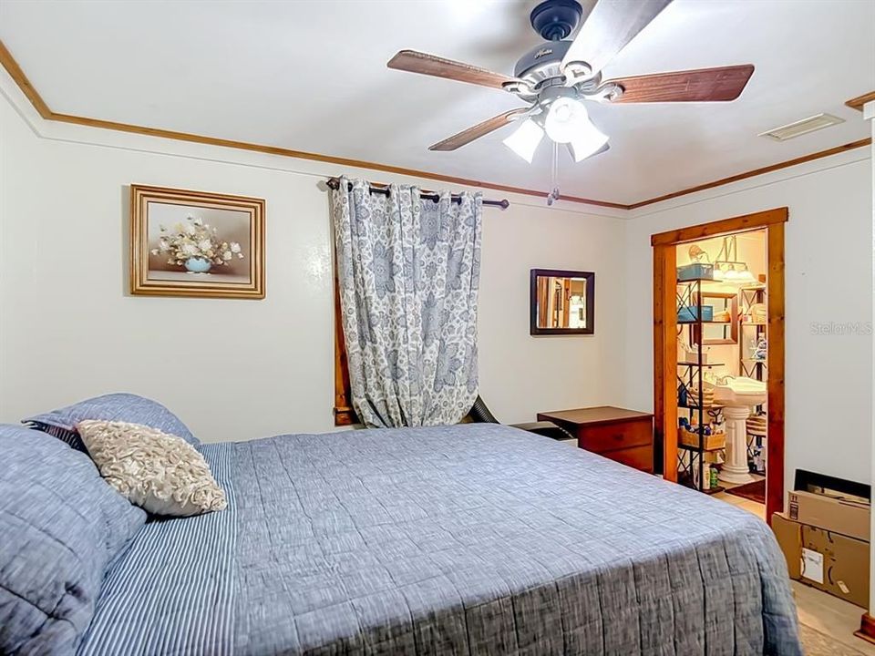 En Venta: $349,000 (4 camas, 2 baños, 1524 Pies cuadrados)