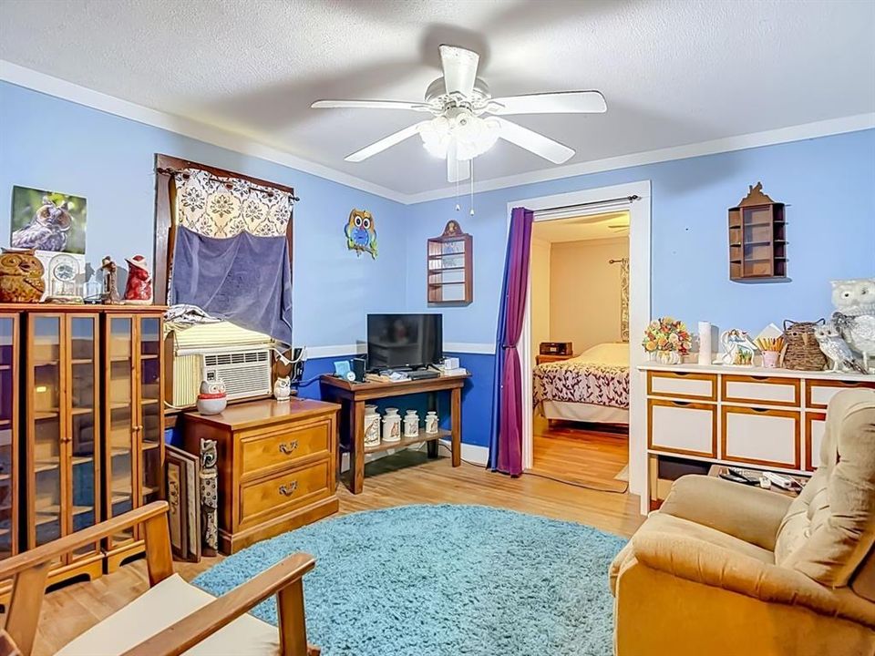 En Venta: $349,000 (4 camas, 2 baños, 1524 Pies cuadrados)