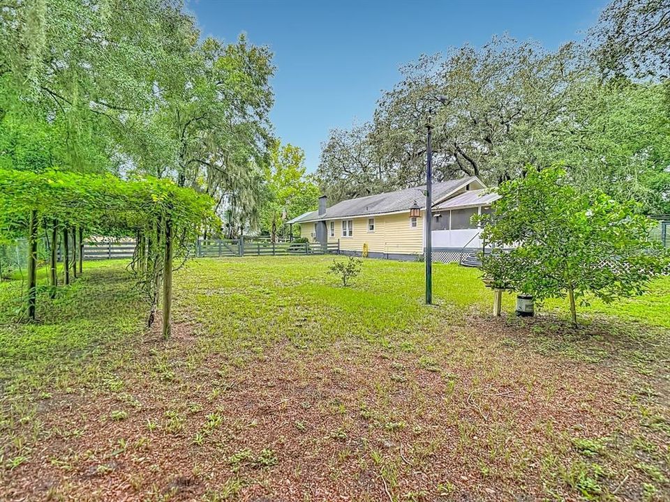 En Venta: $349,000 (4 camas, 2 baños, 1524 Pies cuadrados)