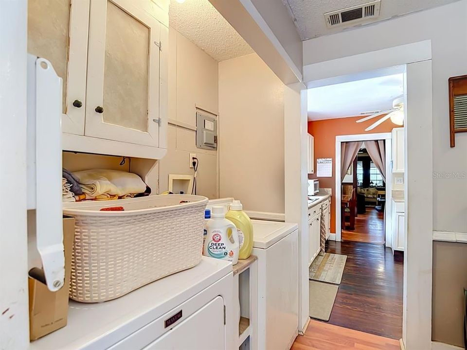En Venta: $349,000 (4 camas, 2 baños, 1524 Pies cuadrados)