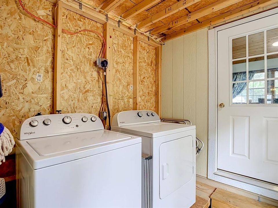 En Venta: $349,000 (4 camas, 2 baños, 1524 Pies cuadrados)