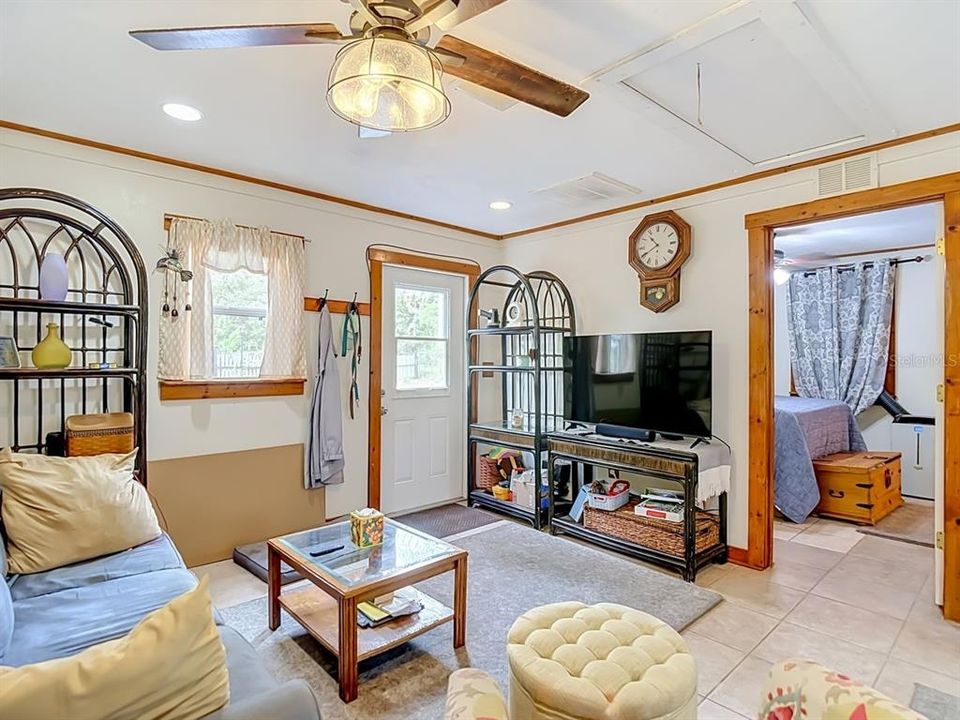 En Venta: $349,000 (4 camas, 2 baños, 1524 Pies cuadrados)