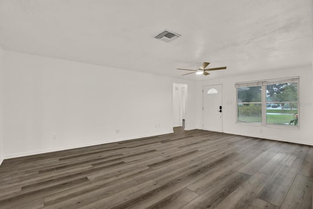En Venta: $550,000 (3 camas, 2 baños, 1836 Pies cuadrados)
