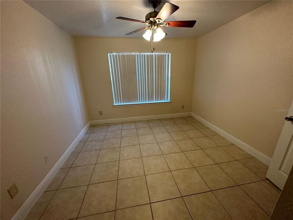 For Sale: $163,000 (1 beds, 1 baths, 650 Square Feet)