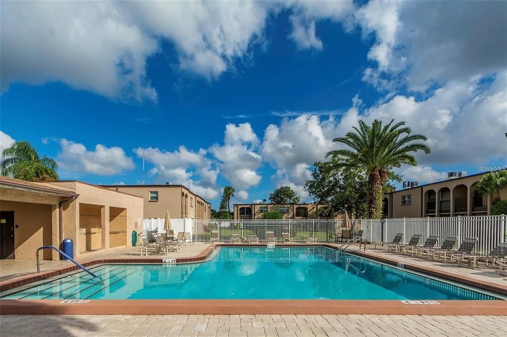 For Sale: $125,000 (2 beds, 1 baths, 820 Square Feet)