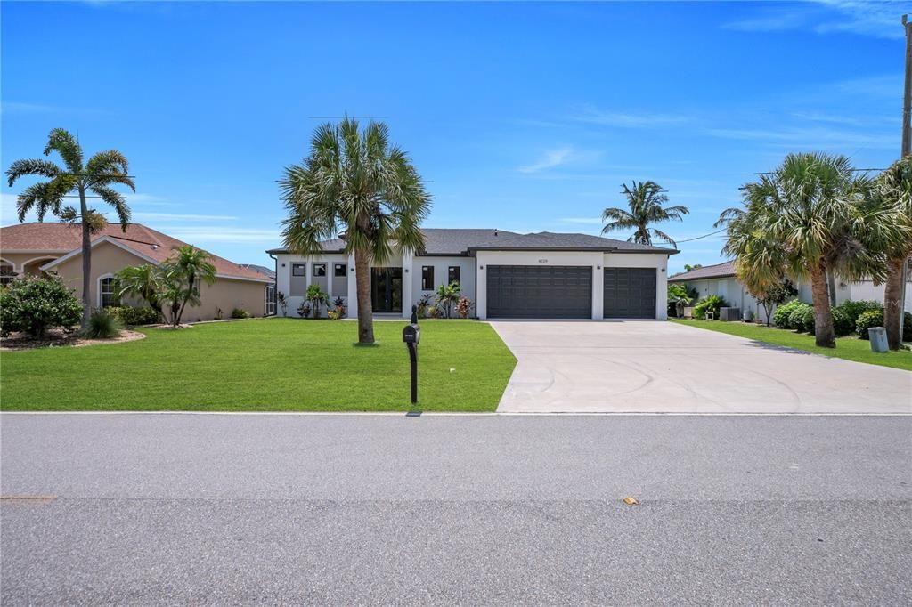 For Sale: $689,990 (3 beds, 2 baths, 1798 Square Feet)