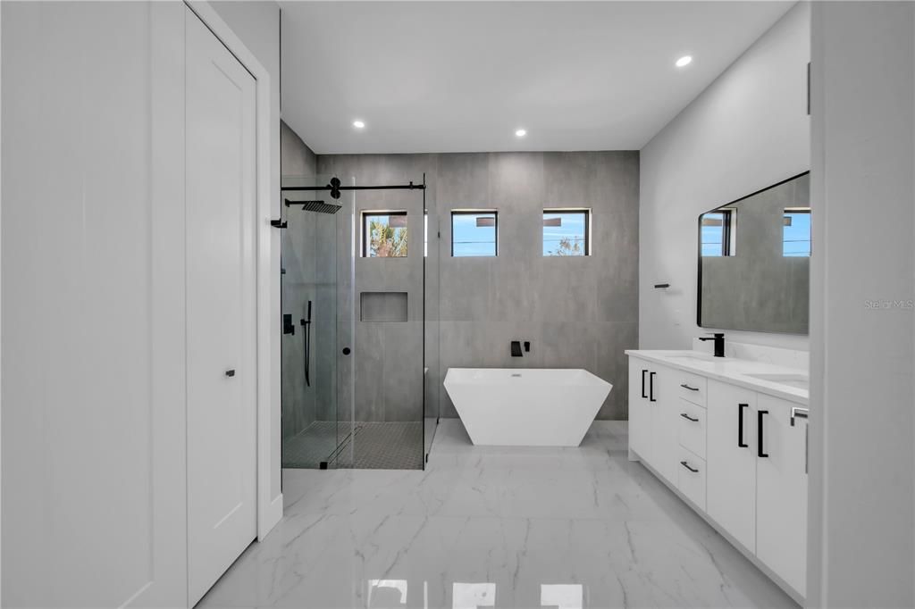 For Sale: $689,990 (3 beds, 2 baths, 1798 Square Feet)