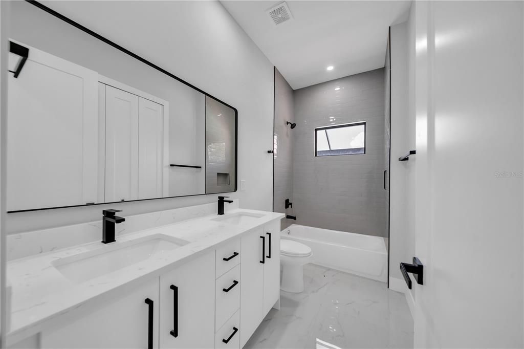 For Sale: $689,990 (3 beds, 2 baths, 1798 Square Feet)