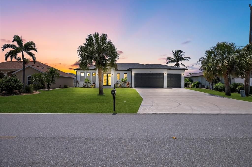 For Sale: $689,990 (3 beds, 2 baths, 1798 Square Feet)