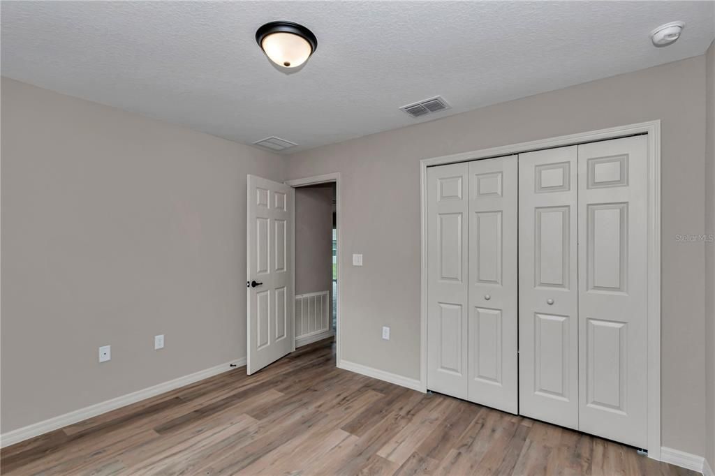 For Sale: $299,900 (4 beds, 2 baths, 1747 Square Feet)