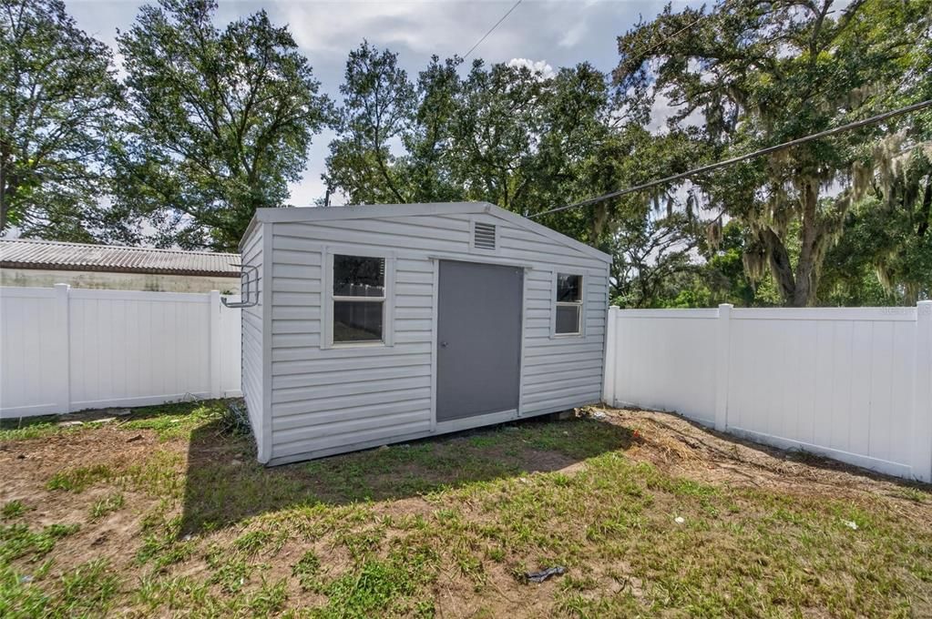 Activo con contrato: $380,000 (3 camas, 2 baños, 1235 Pies cuadrados)