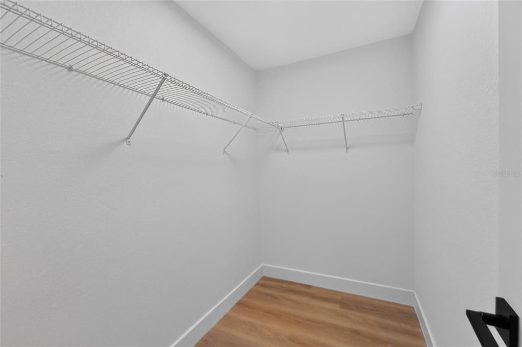Activo con contrato: $380,000 (3 camas, 2 baños, 1235 Pies cuadrados)