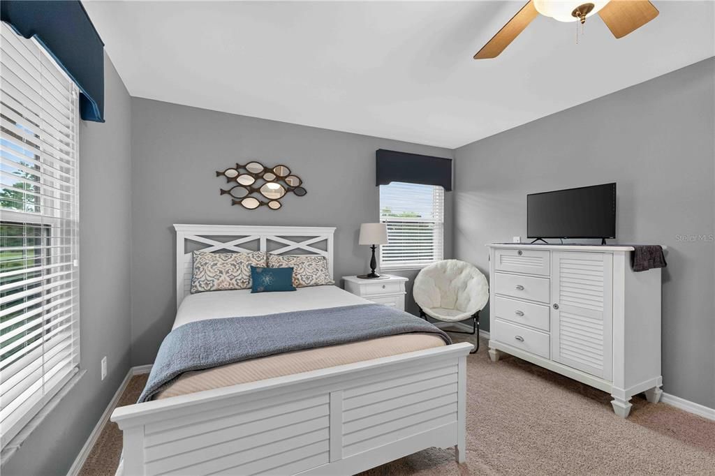 For Sale: $999,000 (5 beds, 4 baths, 3290 Square Feet)