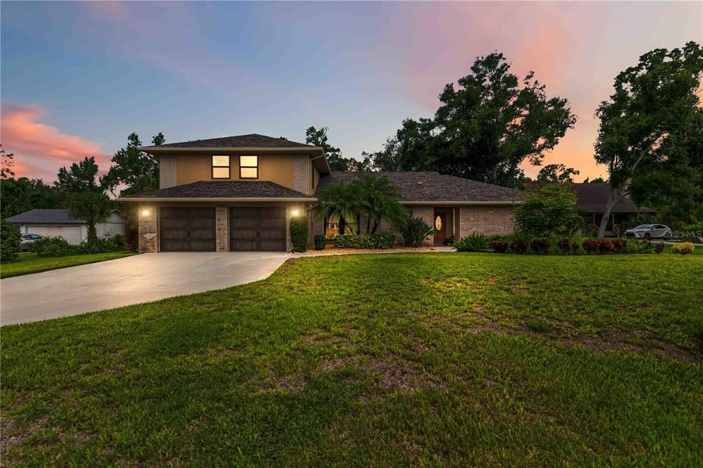 For Sale: $999,000 (5 beds, 4 baths, 3290 Square Feet)