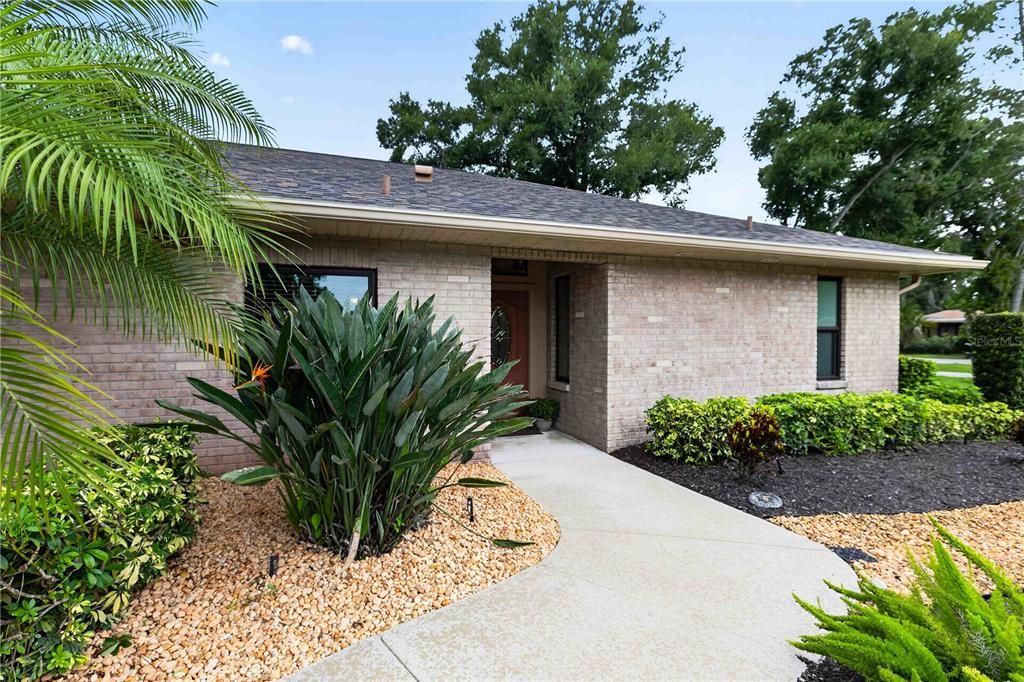 For Sale: $999,000 (5 beds, 4 baths, 3290 Square Feet)