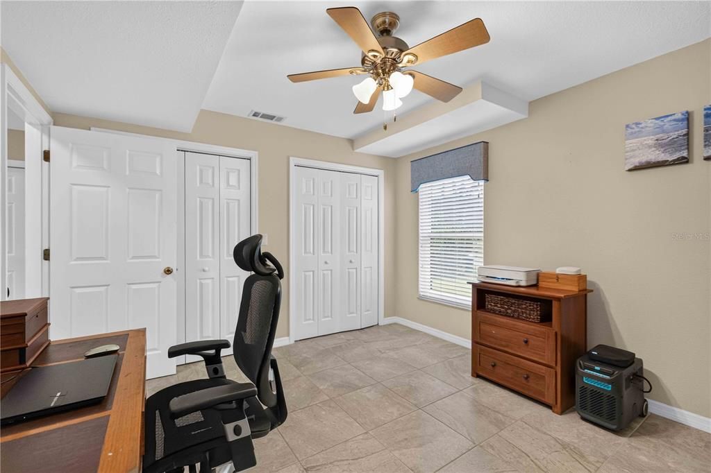 For Sale: $999,000 (5 beds, 4 baths, 3290 Square Feet)