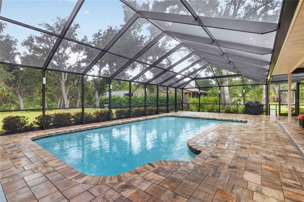 For Sale: $999,000 (5 beds, 4 baths, 3290 Square Feet)