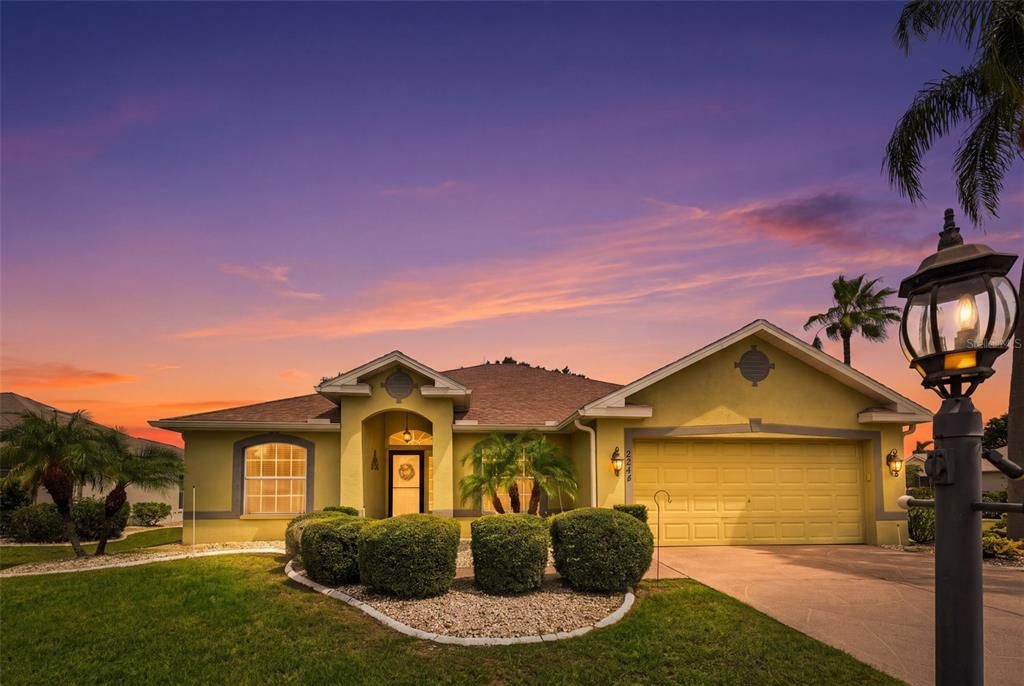 For Sale: $399,000 (4 beds, 2 baths, 1572 Square Feet)