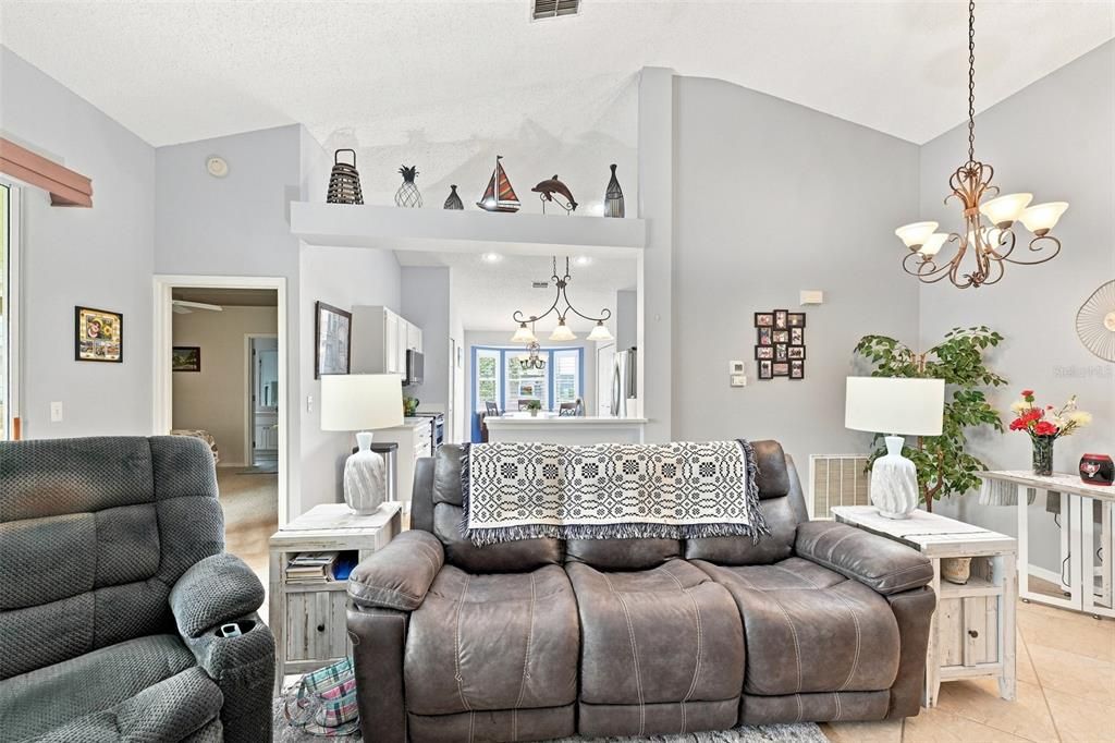 For Sale: $399,000 (4 beds, 2 baths, 1572 Square Feet)