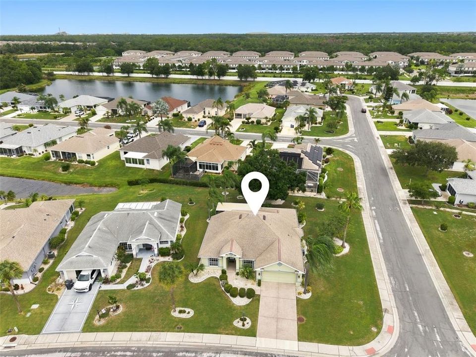 For Sale: $399,000 (4 beds, 2 baths, 1572 Square Feet)
