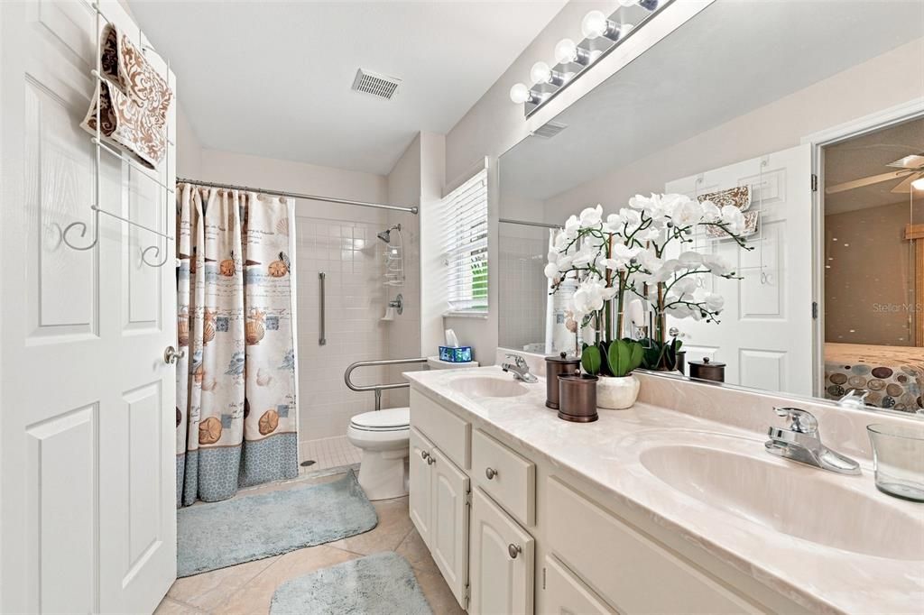 For Sale: $399,000 (4 beds, 2 baths, 1572 Square Feet)