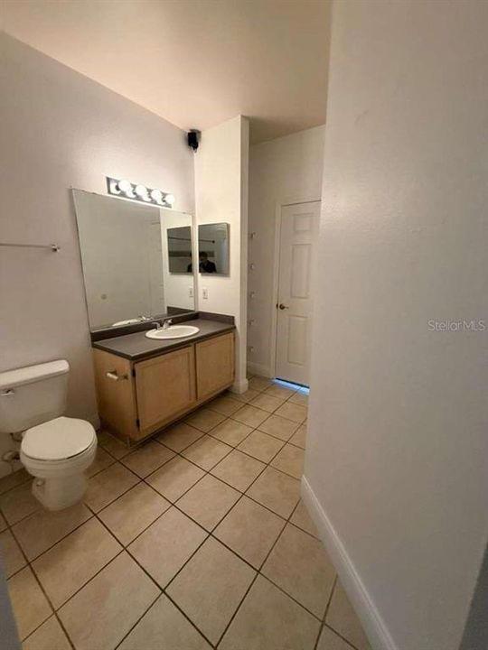 For Rent: $1,550 (1 beds, 1 baths, 945 Square Feet)
