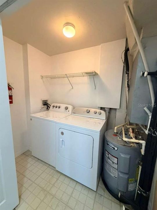 For Rent: $1,550 (1 beds, 1 baths, 945 Square Feet)