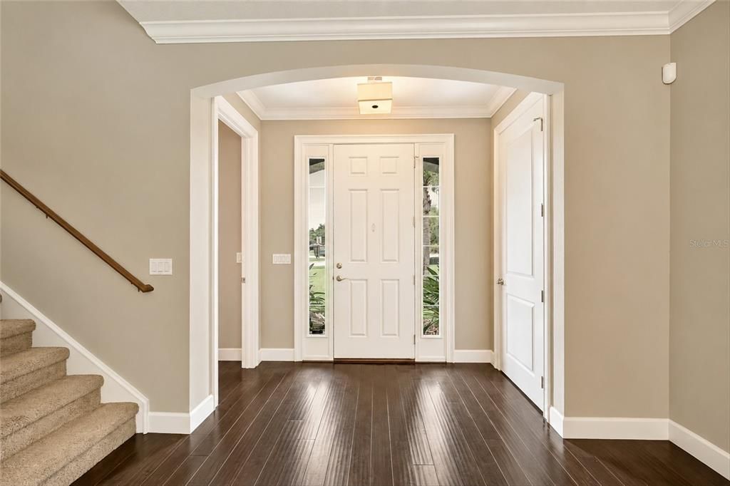 Activo con contrato: $645,000 (4 camas, 3 baños, 3331 Pies cuadrados)
