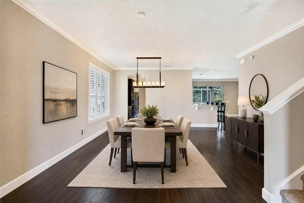 Activo con contrato: $645,000 (4 camas, 3 baños, 3331 Pies cuadrados)