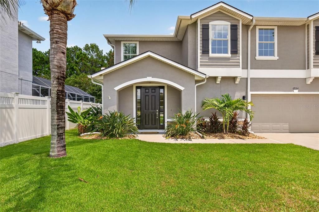 Activo con contrato: $645,000 (4 camas, 3 baños, 3331 Pies cuadrados)