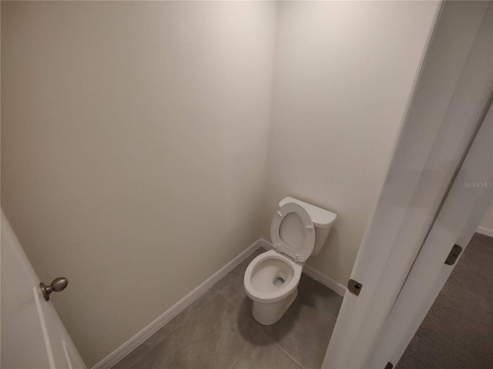 For Rent: $1,999 (4 beds, 2 baths, 1832 Square Feet)