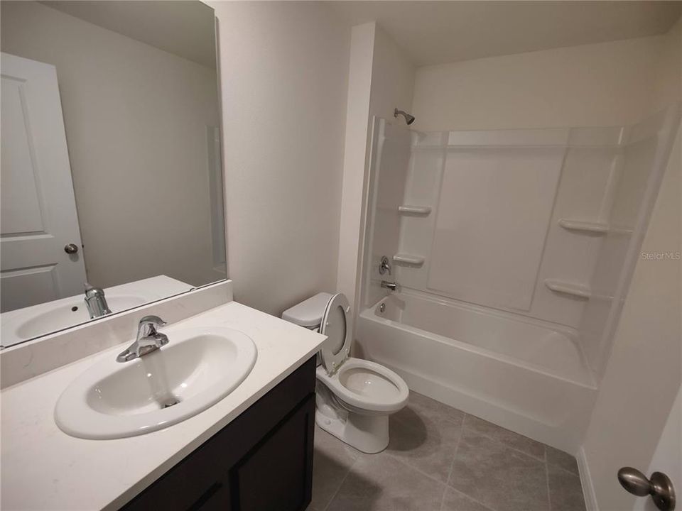 For Rent: $1,999 (4 beds, 2 baths, 1832 Square Feet)
