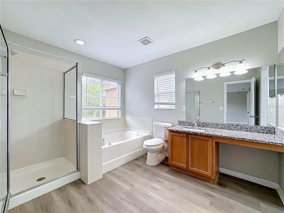 For Sale: $295,000 (3 beds, 2 baths, 1776 Square Feet)