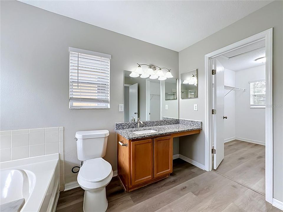 For Sale: $295,000 (3 beds, 2 baths, 1776 Square Feet)