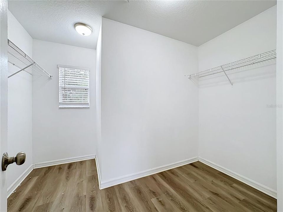 For Sale: $295,000 (3 beds, 2 baths, 1776 Square Feet)