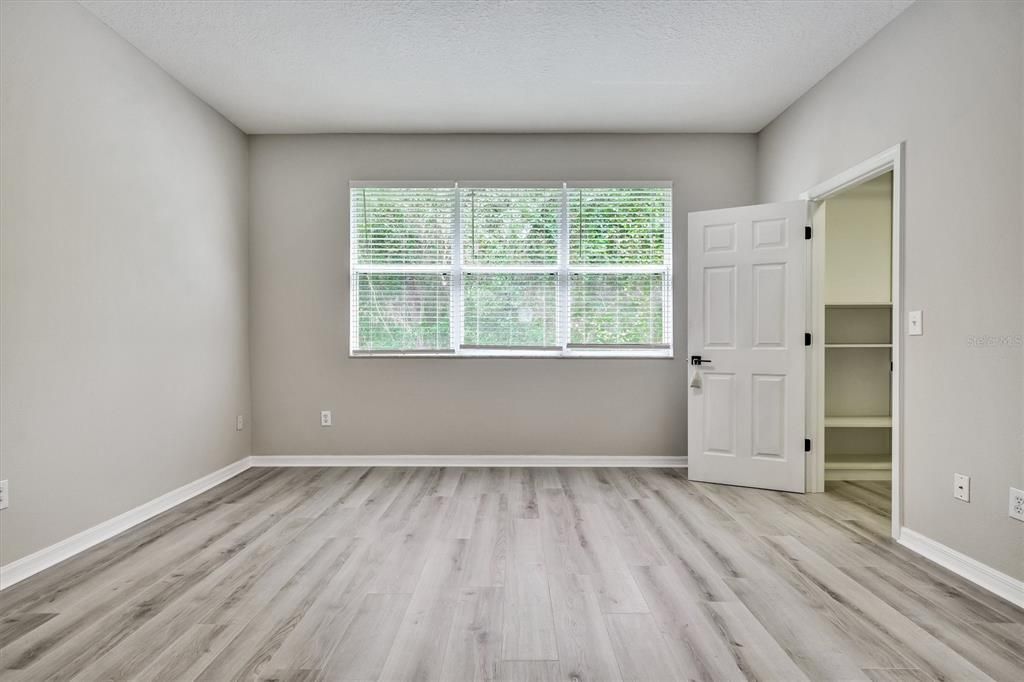 For Rent: $2,300 (3 beds, 2 baths, 1587 Square Feet)