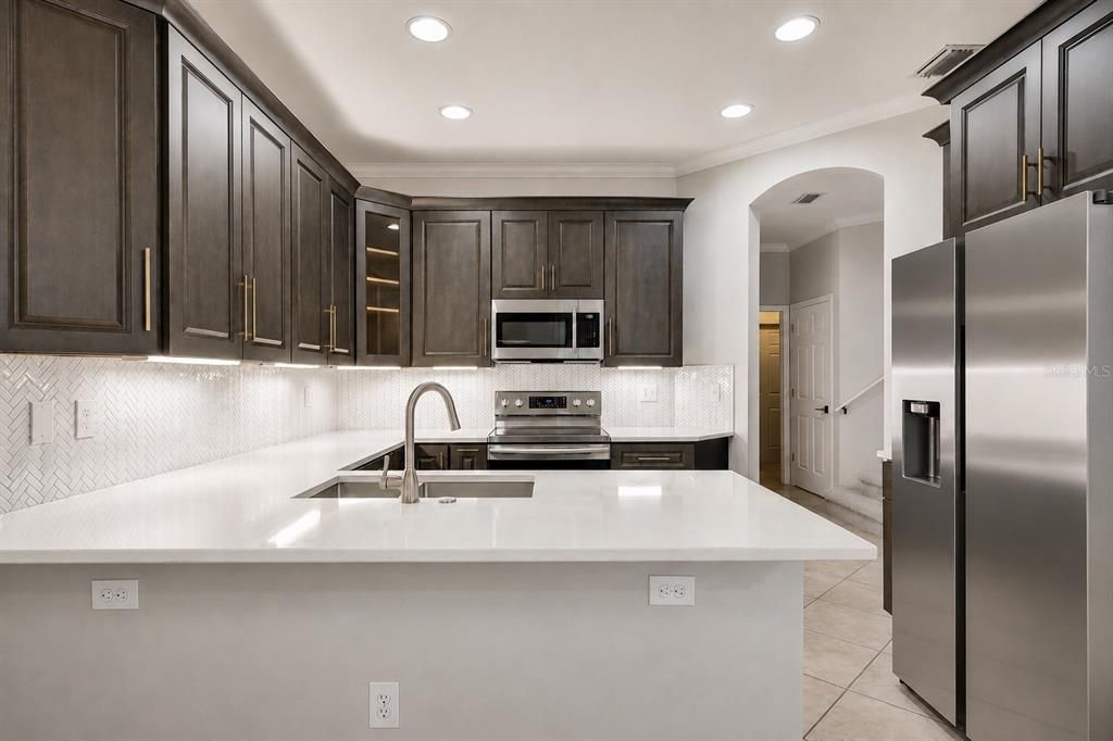 For Rent: $2,300 (3 beds, 2 baths, 1587 Square Feet)