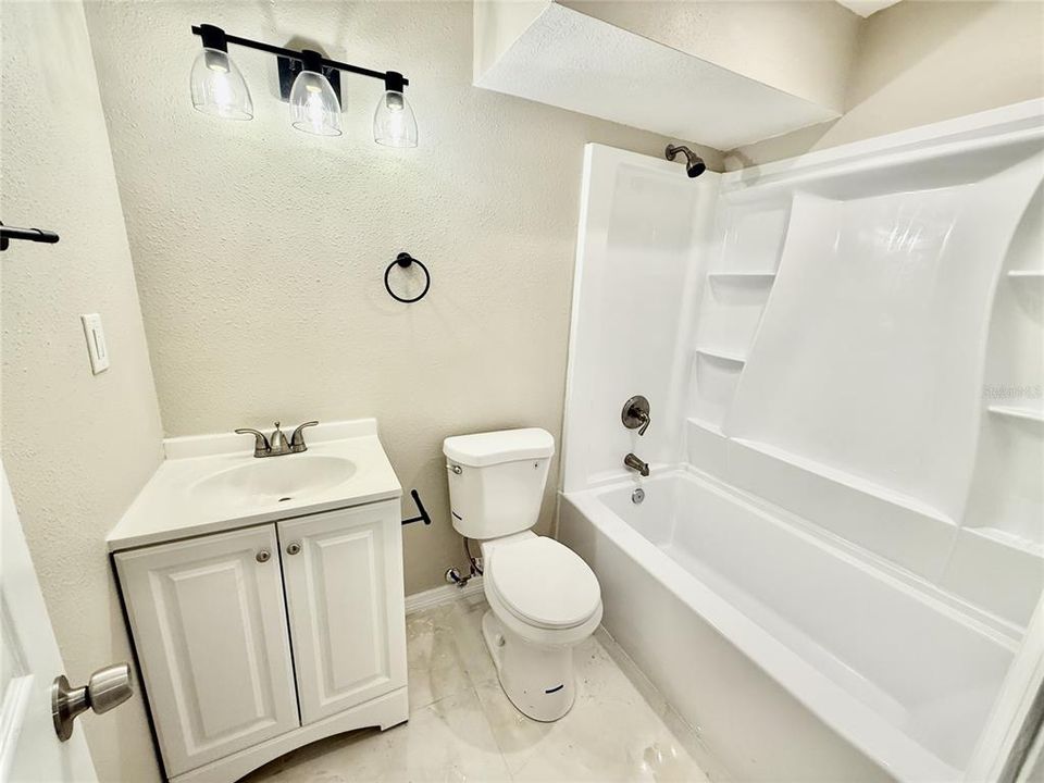 For Rent: $1,395 (3 beds, 2 baths, 1338 Square Feet)