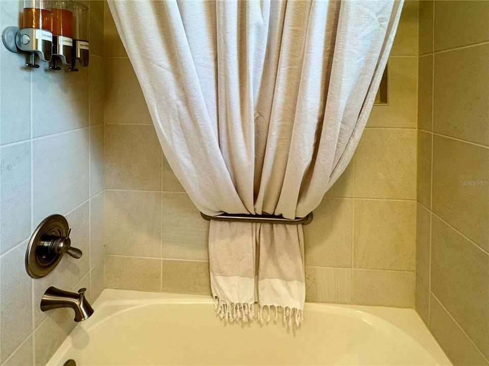 En Venta: $534,900 (3 camas, 2 baños, 1938 Pies cuadrados)